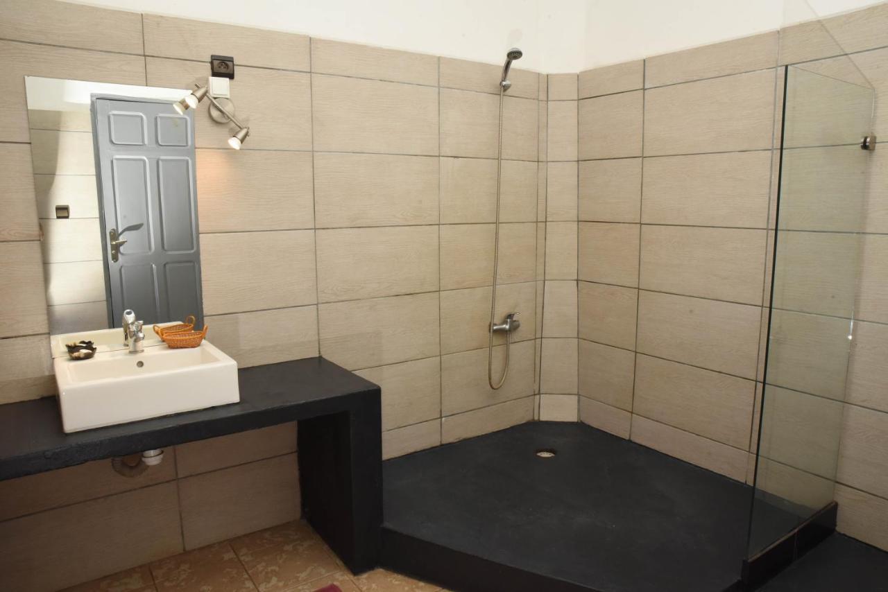 Hotel Victoria Antsiranana Екстериор снимка